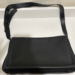 Cuyana Messenger Bag 16-inch